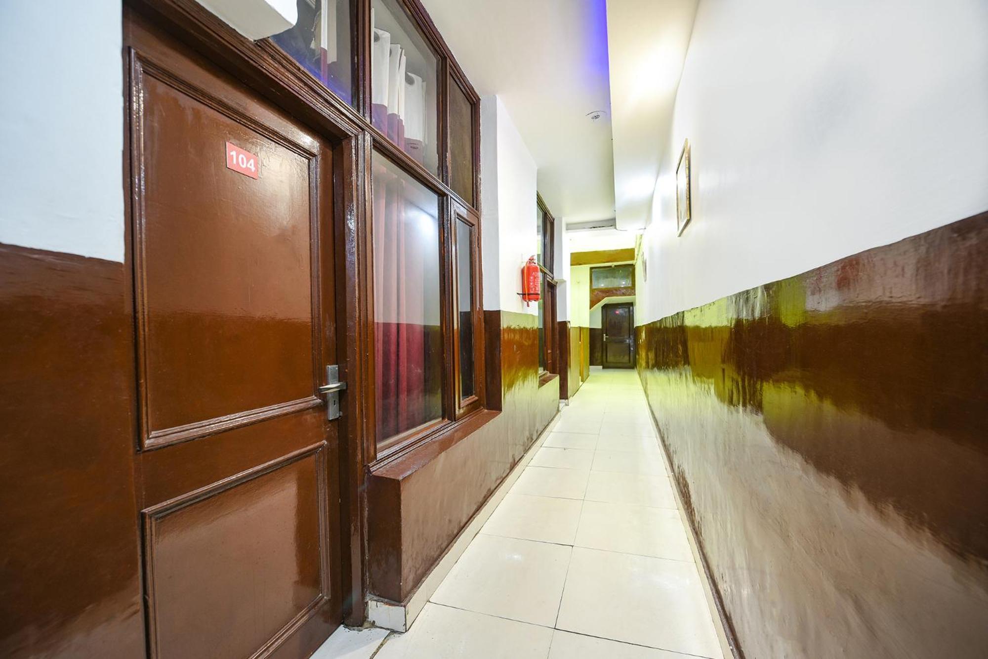 Fabexpress Diamond Sec 45 Otel Chandīgarh Dış mekan fotoğraf