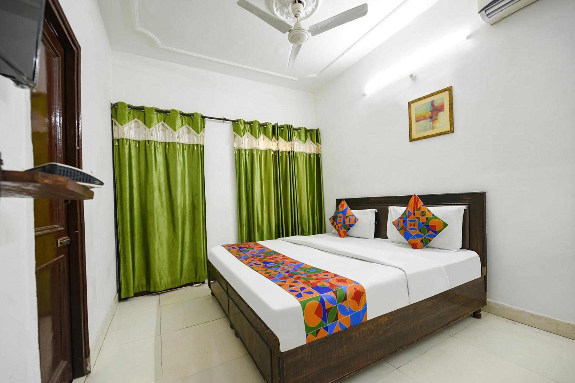 Fabexpress Diamond Sec 45 Otel Chandīgarh Dış mekan fotoğraf