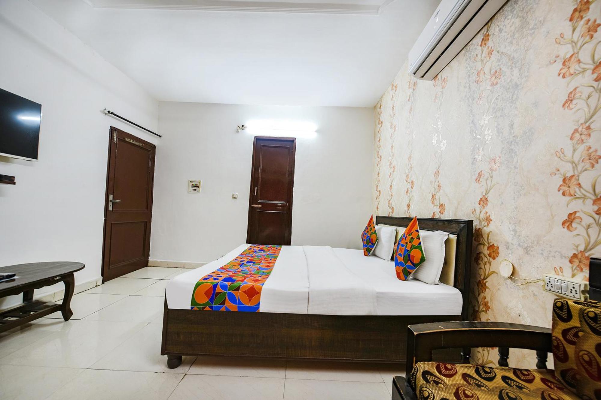 Fabexpress Diamond Sec 45 Otel Chandīgarh Dış mekan fotoğraf